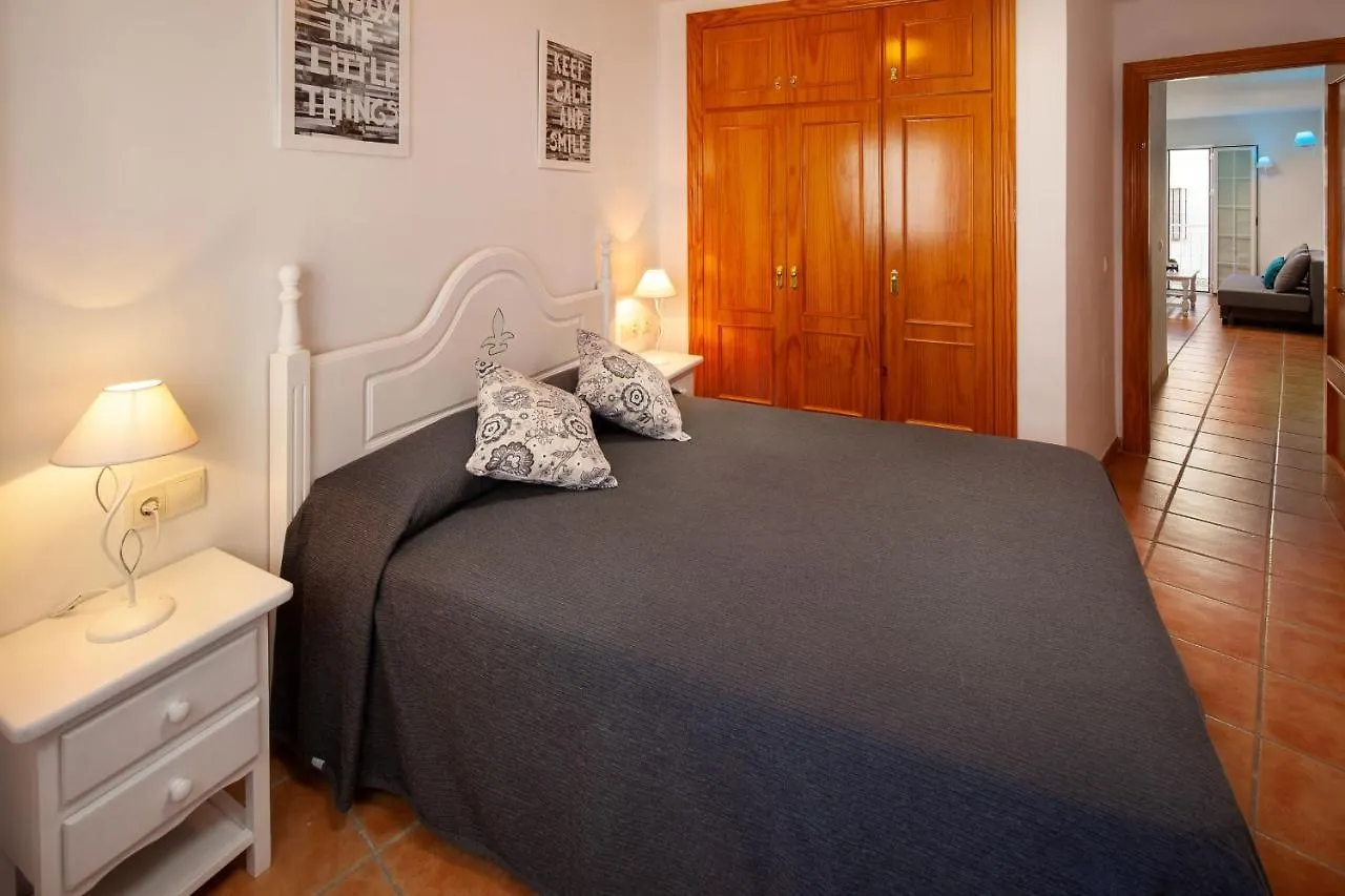شقة توريمولينوس  في Apartamento 1A En Carihuela Junto A La Playa